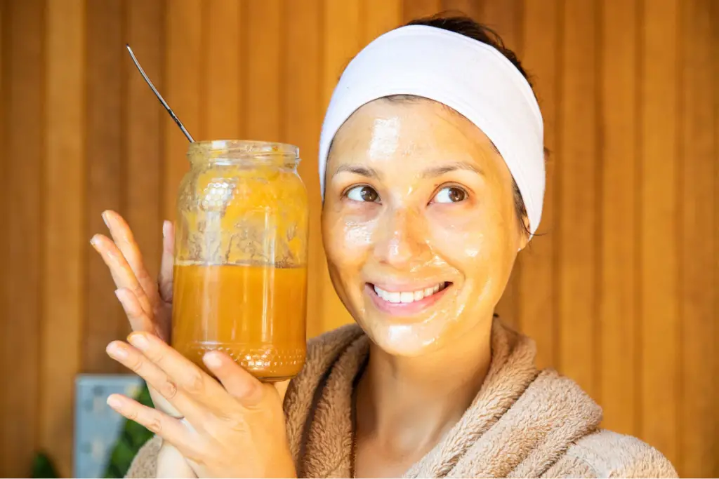 Why you should do a raw honey face mask